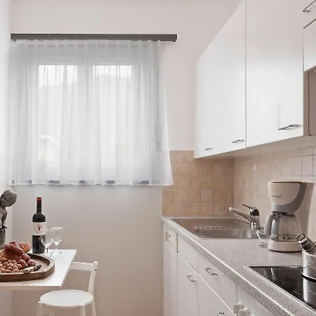 Appartamento Suite-17 By Interhome