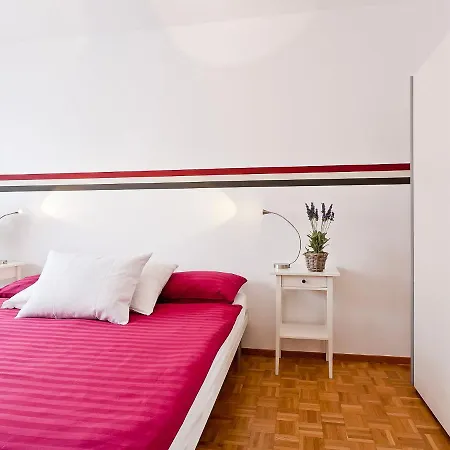 Suite-17 By Interhome