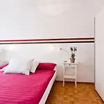 Suite-17 By Interhome